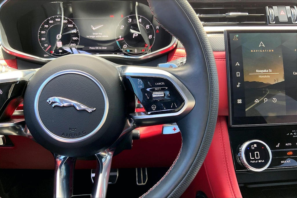 Thumbnail: 2023 Jaguar F-Pace - 27