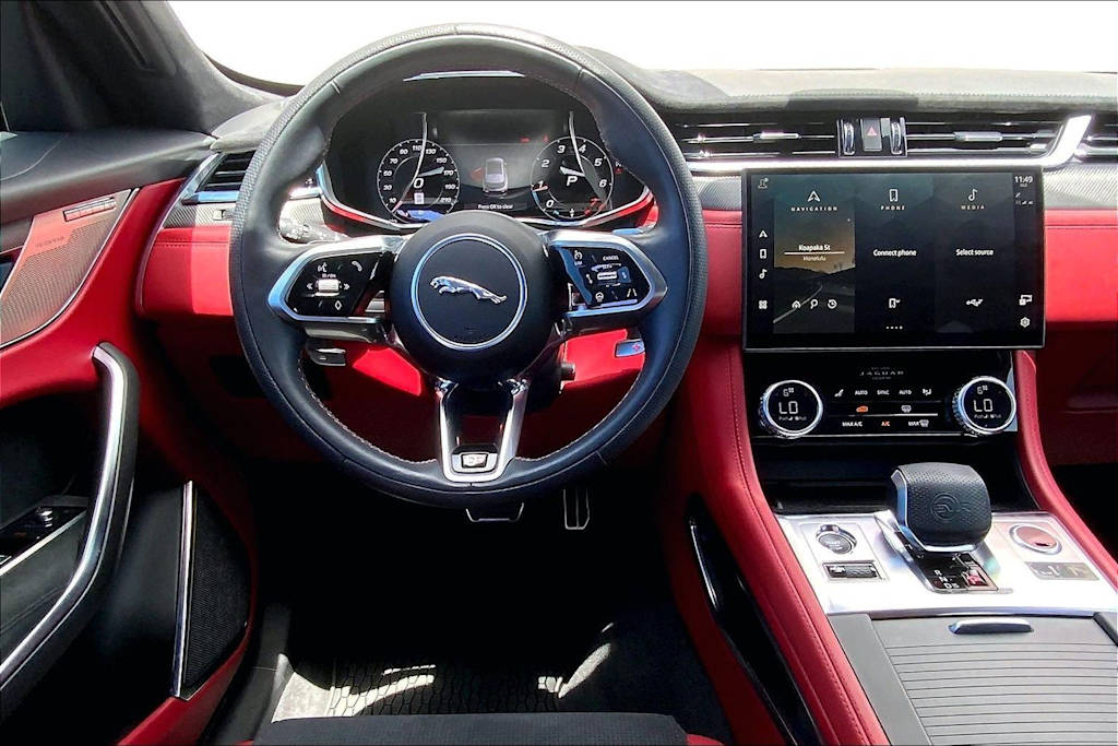 Thumbnail: 2023 Jaguar F-Pace - 14