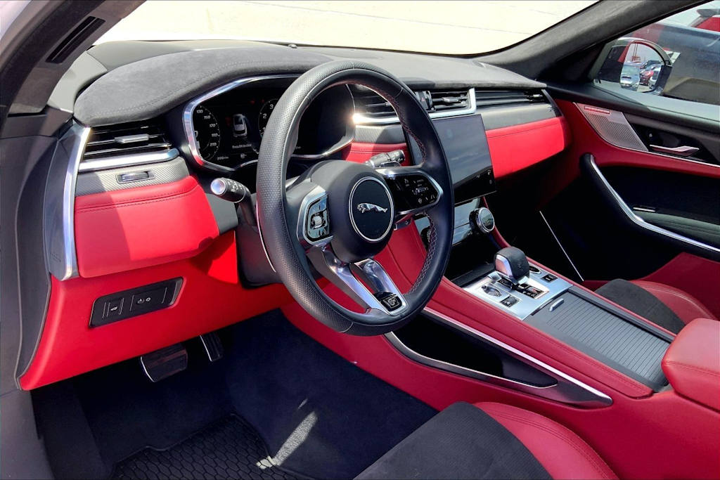 Thumbnail: 2023 Jaguar F-Pace - 2