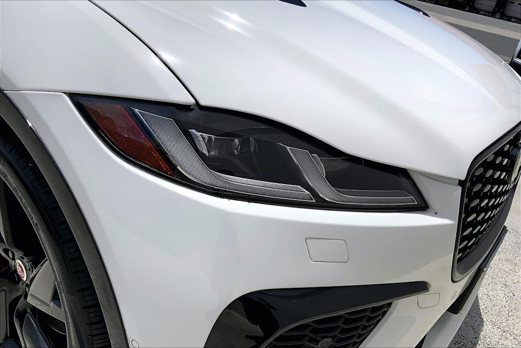 Thumbnail: 2023 Jaguar F-Pace - 31