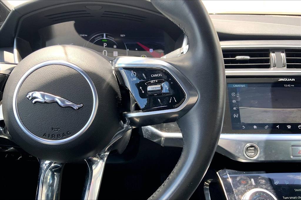 Thumbnail: 2020 Jaguar I-Pace - 25