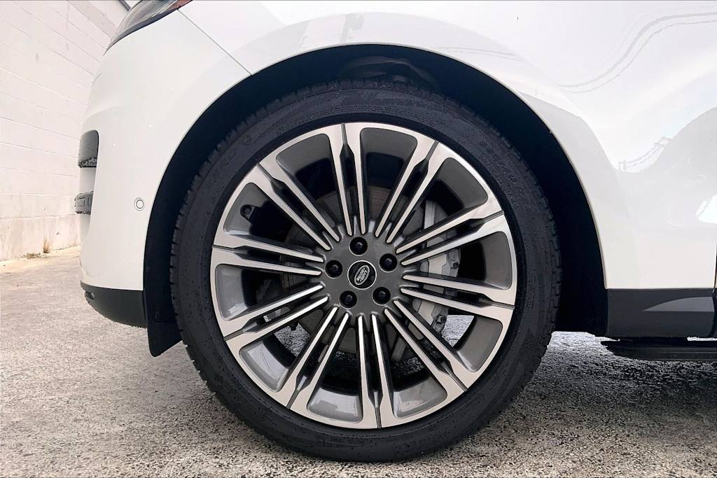 Thumbnail: 2023 Land Rover Range Rover Sport - 8