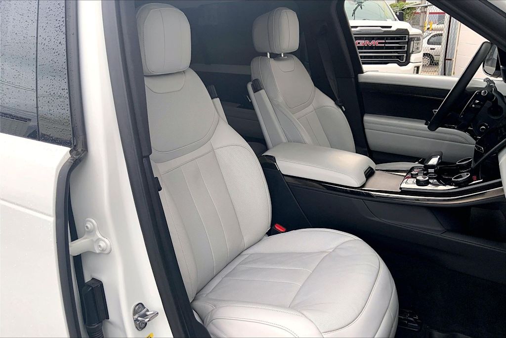 Thumbnail: 2023 Land Rover Range Rover Sport - 12