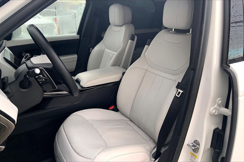 Thumbnail: 2023 Land Rover Range Rover Sport - 11