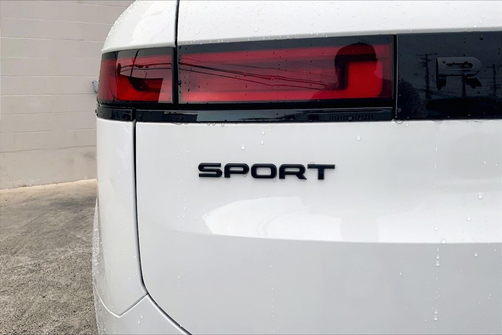 Thumbnail: 2023 Land Rover Range Rover Sport - 7