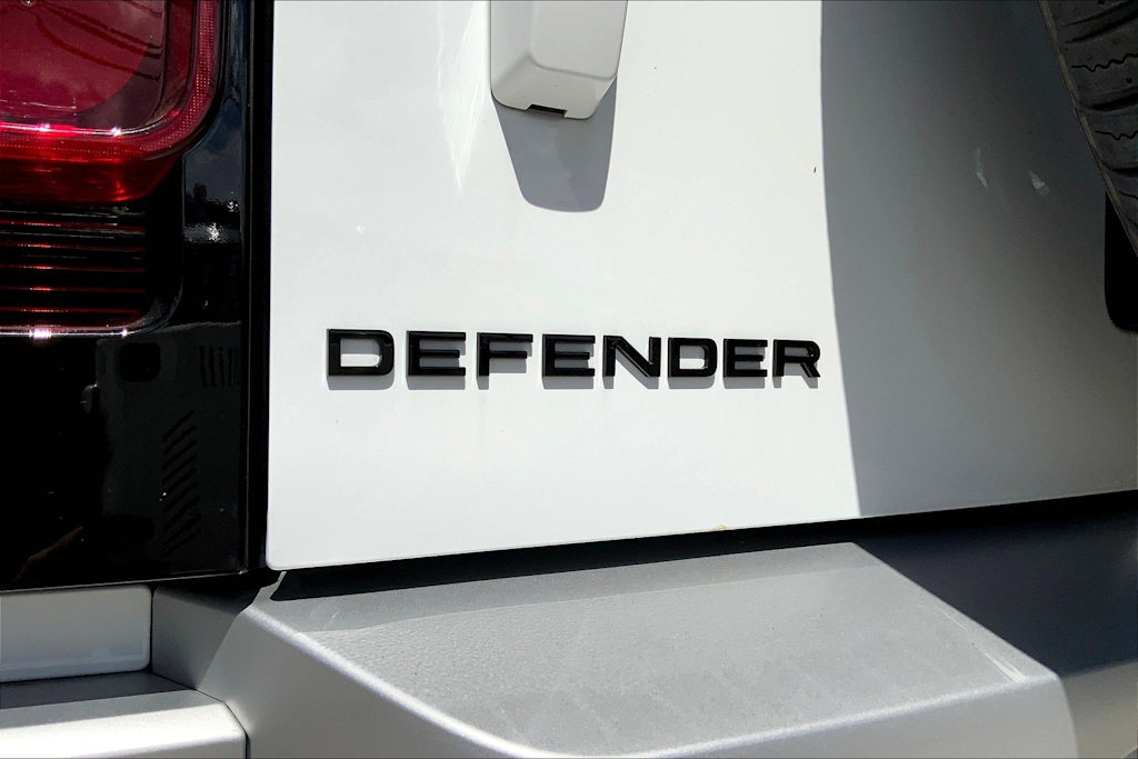 Thumbnail: 2025 Land Rover Defender - 6