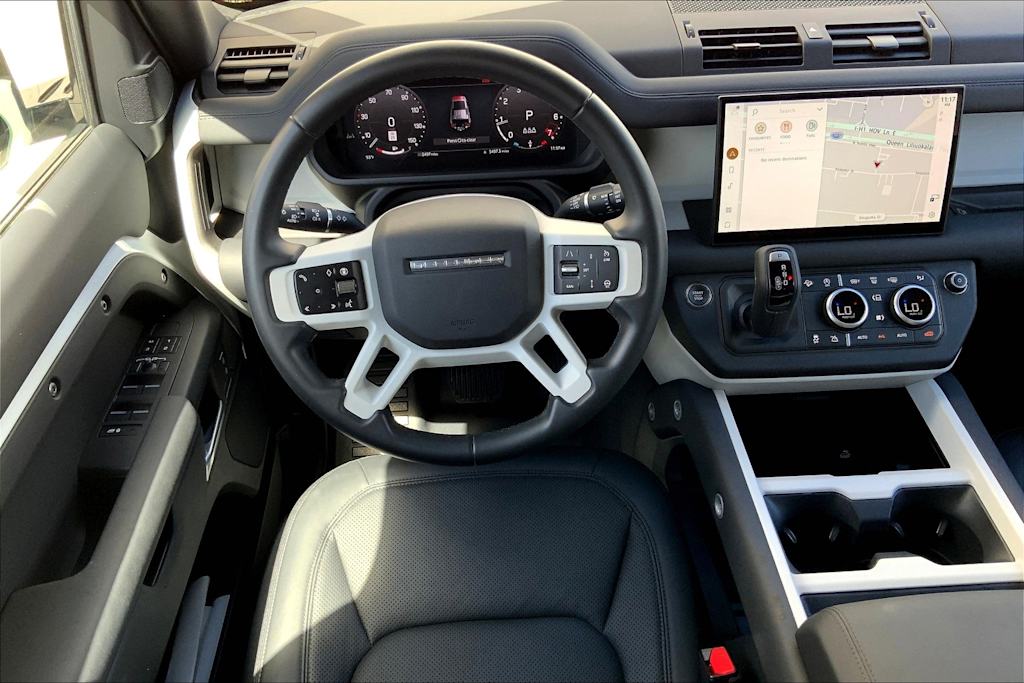 Thumbnail: 2025 Land Rover Defender - 13