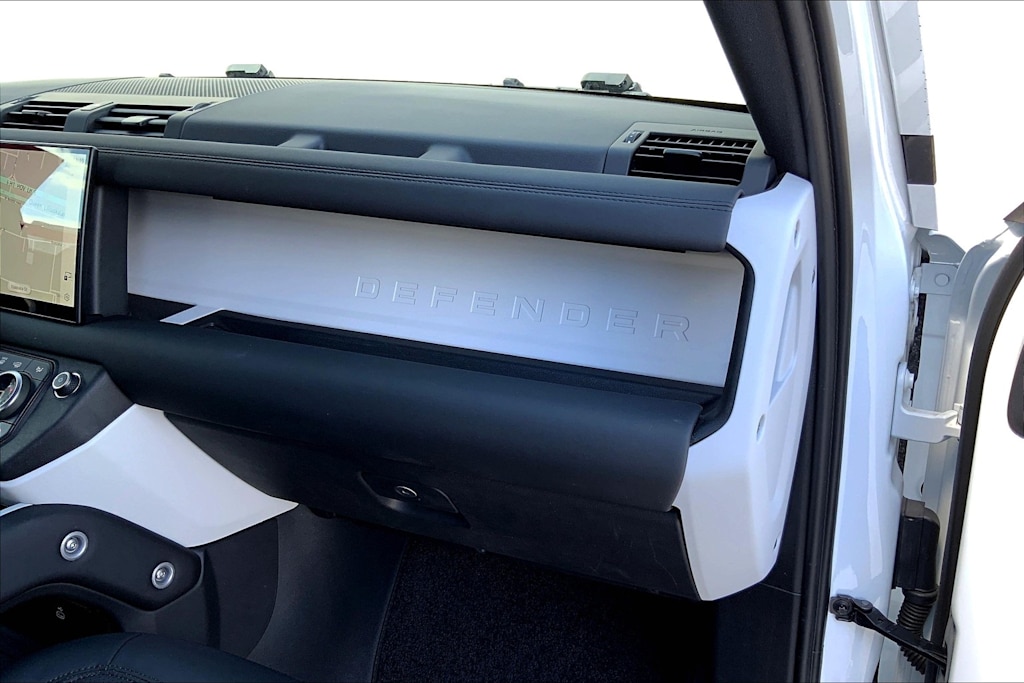 Thumbnail: 2025 Land Rover Defender - 23