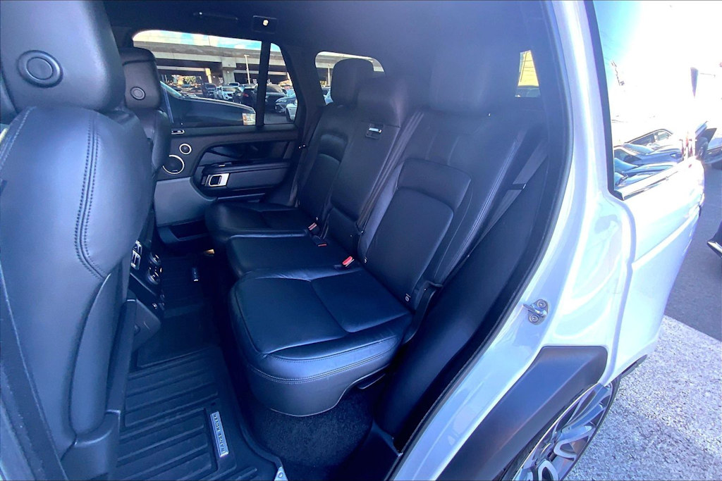 Thumbnail: 2021 Land Rover Range Rover - 29