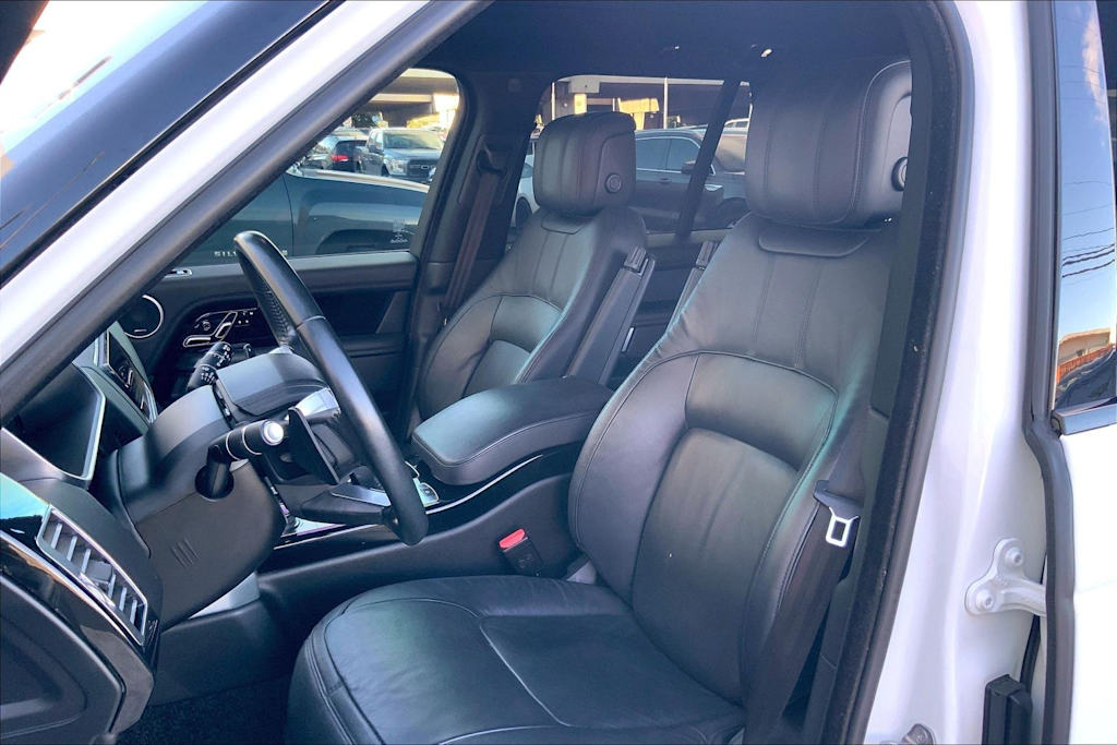 Thumbnail: 2021 Land Rover Range Rover - 11