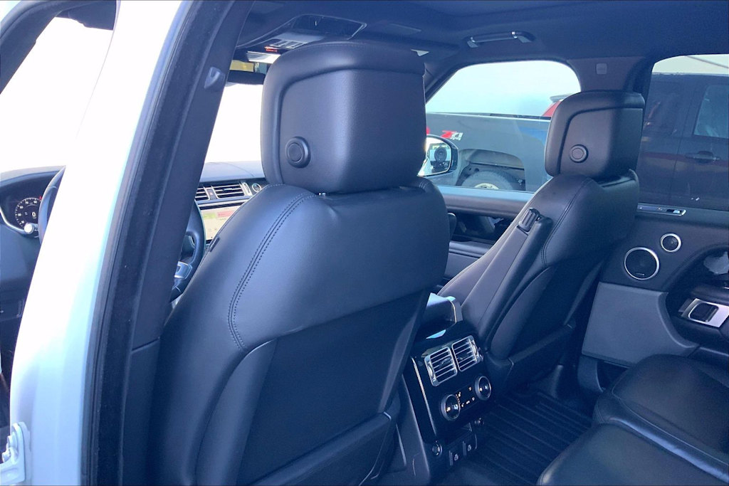 Thumbnail: 2021 Land Rover Range Rover - 13