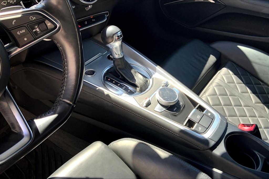 Thumbnail: 2016 Audi TT - 16
