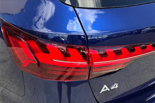 2022 Audi A4  32