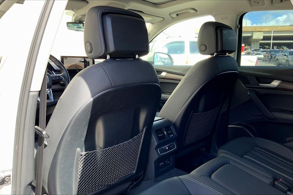 Thumbnail: 2022 Audi Q5 - 13