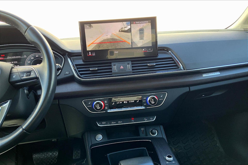 Thumbnail: 2022 Audi Q5 - 15