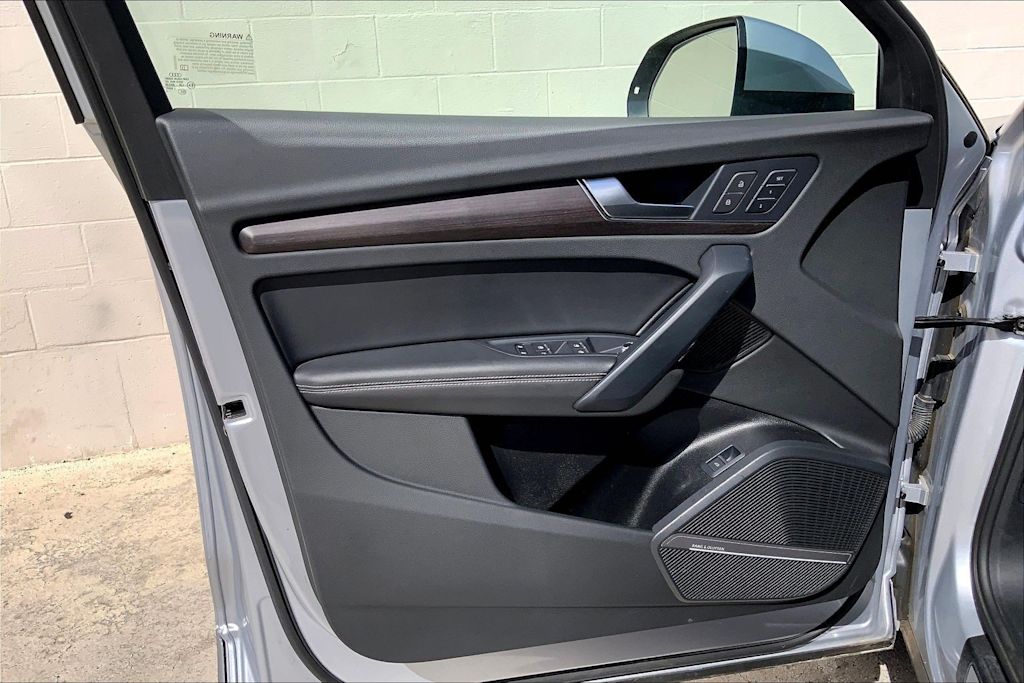 Thumbnail: 2022 Audi Q5 - 28