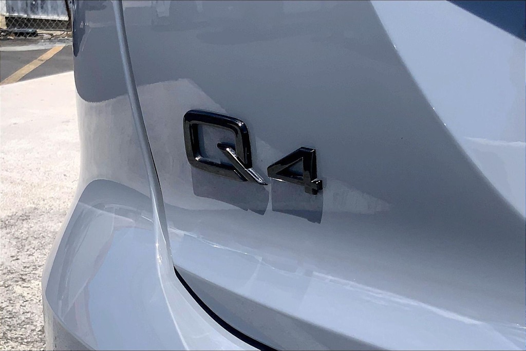 Thumbnail: 2023 Audi Q4 e-tron - 7