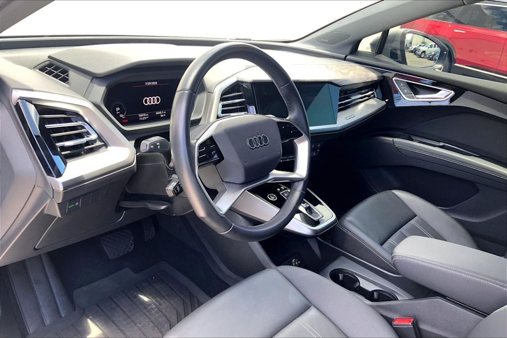 Thumbnail: 2023 Audi Q4 e-tron - 2