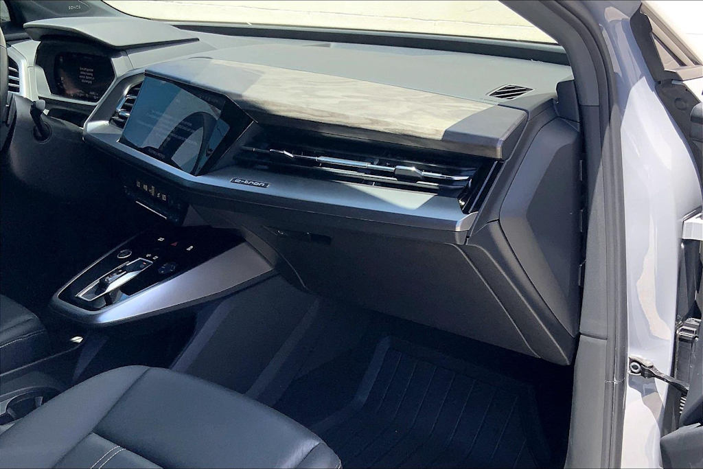 Thumbnail: 2023 Audi Q4 e-tron - 24