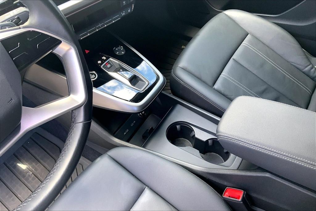 Thumbnail: 2023 Audi Q4 e-tron - 17