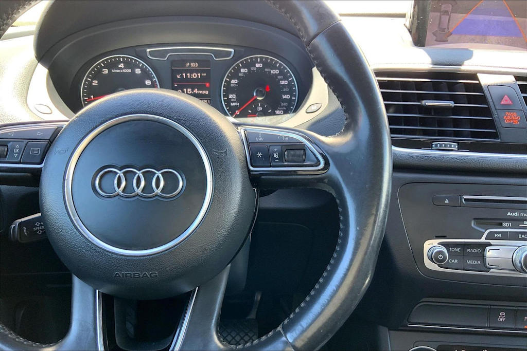 Thumbnail: 2016 Audi Q3 - 26
