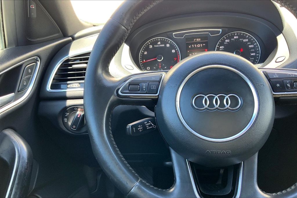 Thumbnail: 2016 Audi Q3 - 25