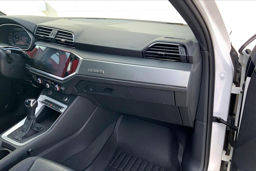 Thumbnail: 2023 Audi Q3 - 15