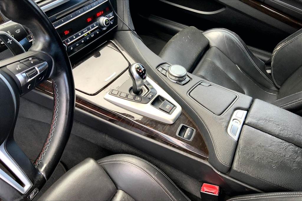 Thumbnail: 2013 BMW M6 - 17