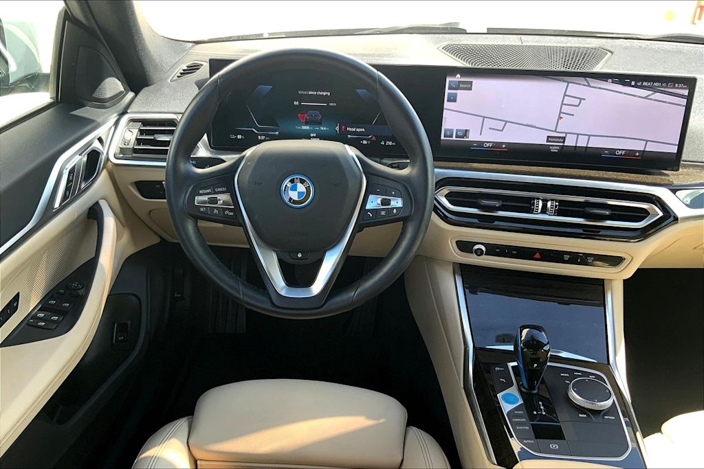 Thumbnail: 2022 BMW i4 - 14