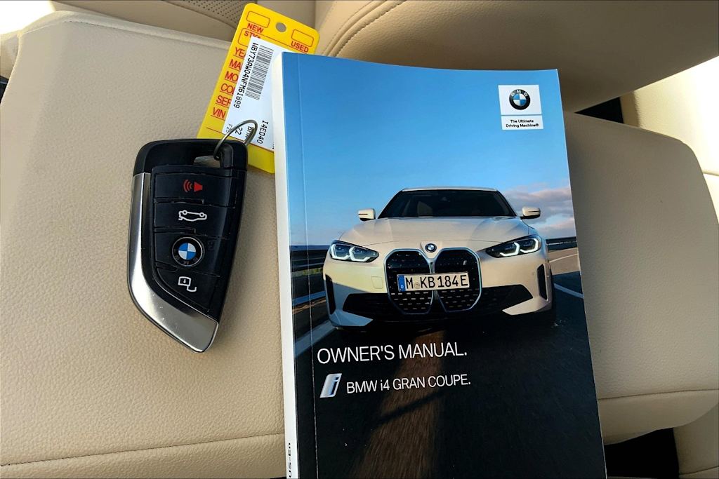 Thumbnail: 2022 BMW i4 - 20