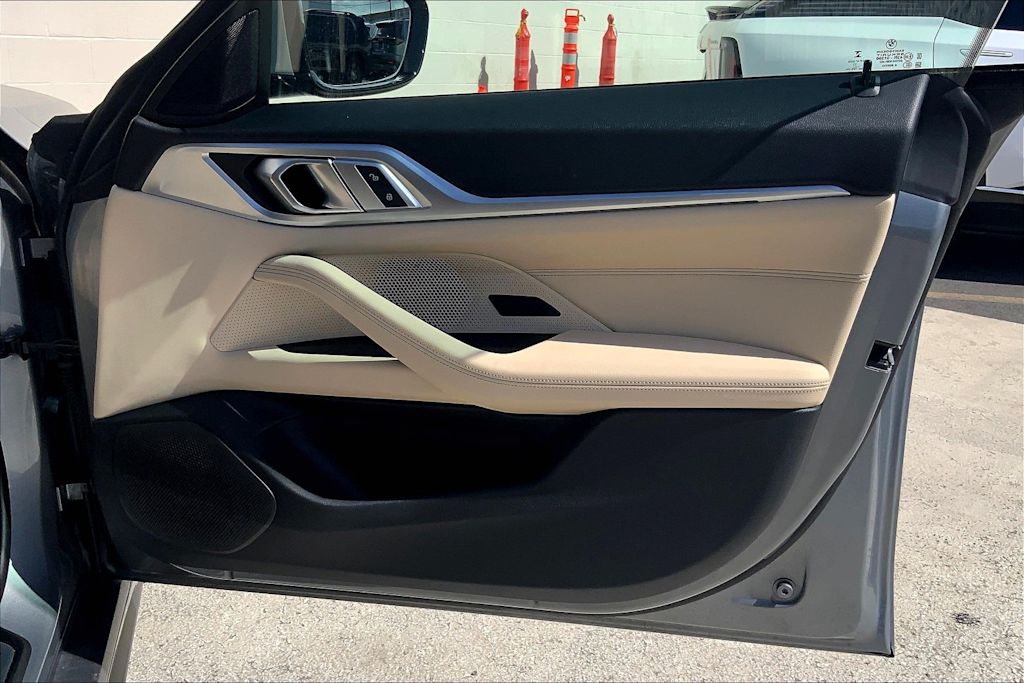 Thumbnail: 2022 BMW i4 - 28
