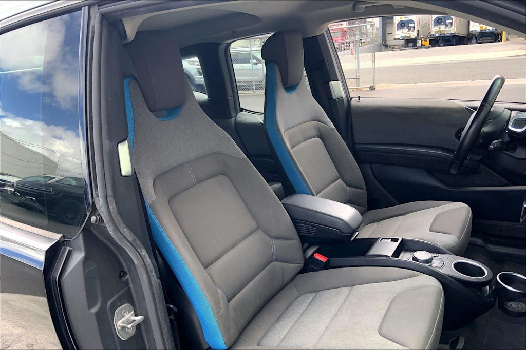 Thumbnail: 2019 BMW i3 - 12