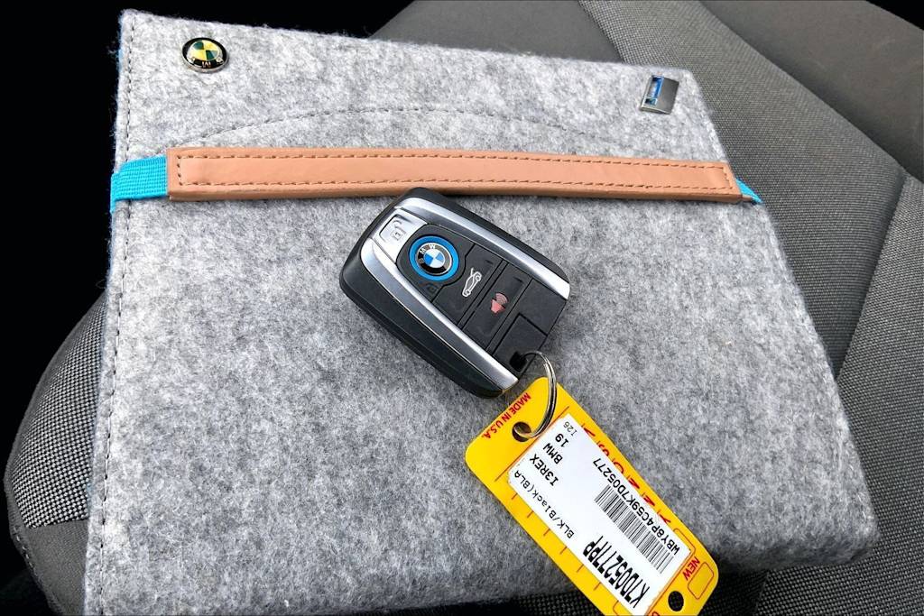 Thumbnail: 2019 BMW i3 - 19