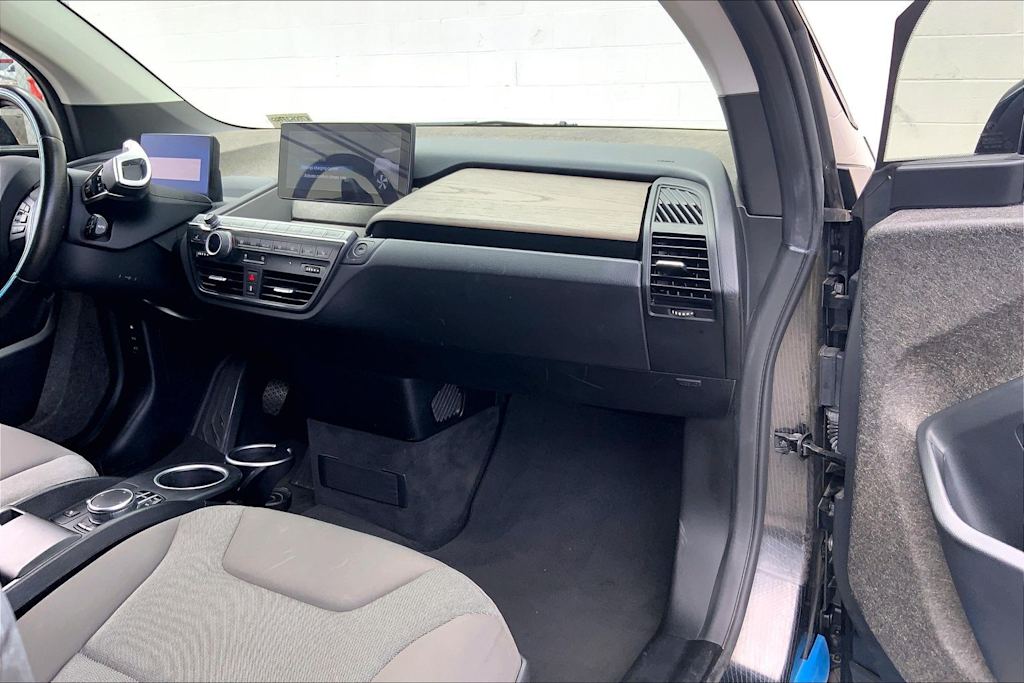 Thumbnail: 2019 BMW i3 - 23