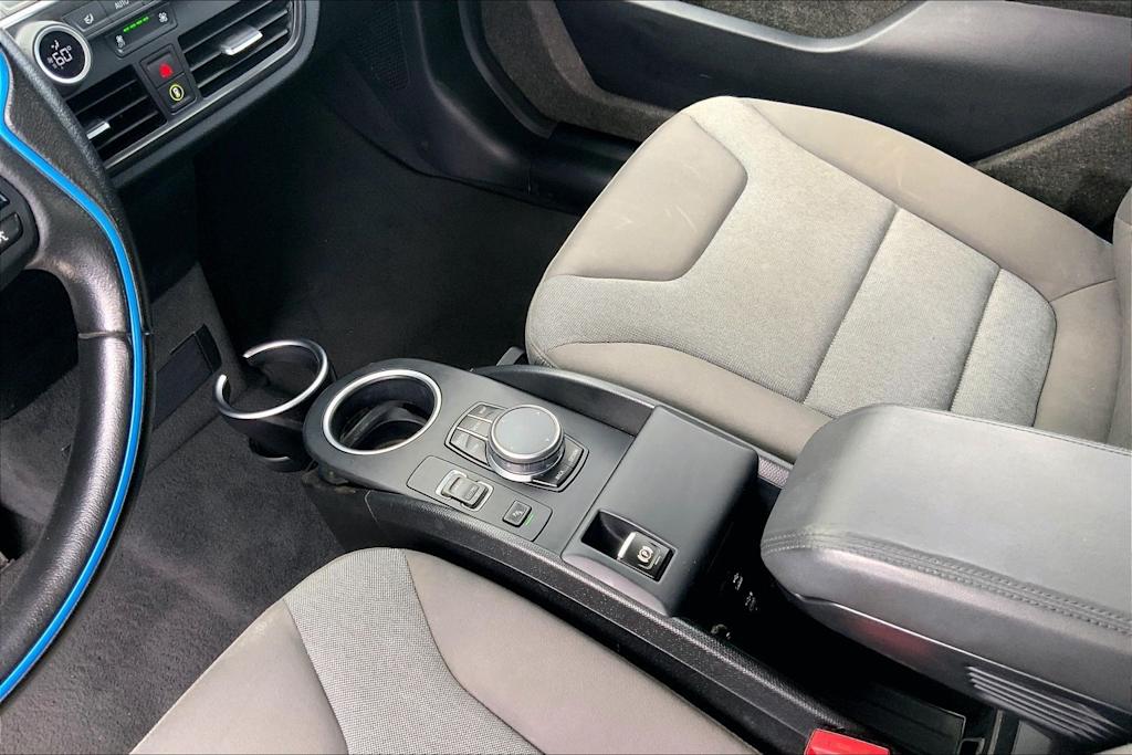 Thumbnail: 2019 BMW i3 - 17