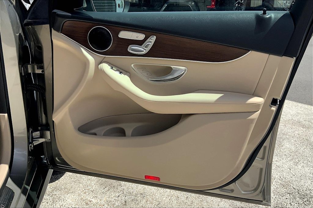 Thumbnail: 2020 Mercedes-Benz GLC - 28