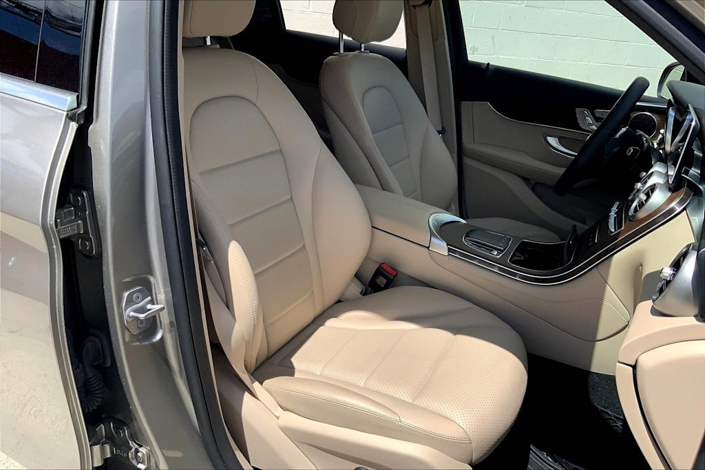 Thumbnail: 2020 Mercedes-Benz GLC - 12