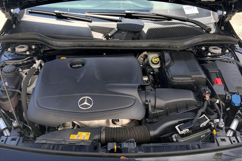 Thumbnail: 2017 Mercedes-Benz GLA - 9