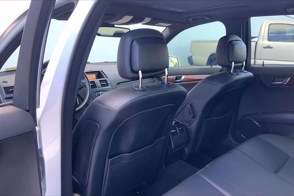 Thumbnail: 2010 Mercedes-Benz C-Class - 12