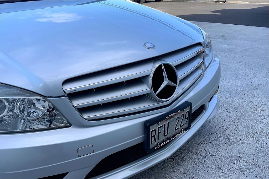 Thumbnail: 2010 Mercedes-Benz C-Class - 32