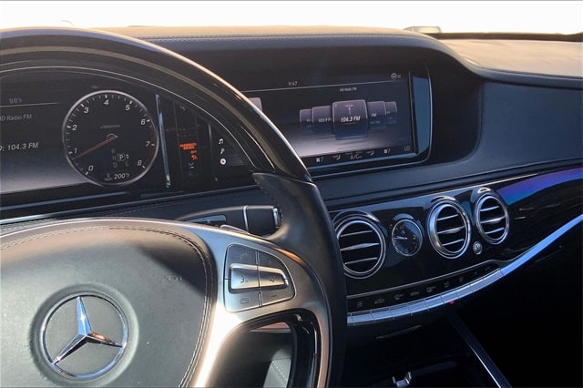 2015 Mercedes-Benz S-Class S 550 22