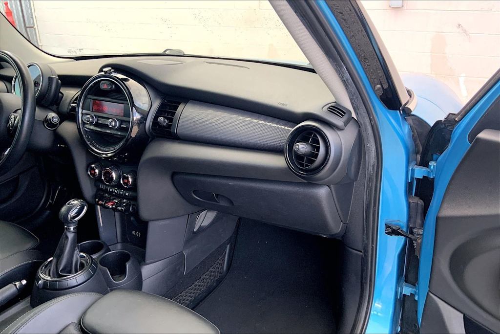 Thumbnail: 2015 MINI Cooper - 25