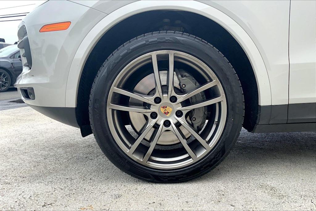 Thumbnail: 2021 Porsche Cayenne - 8