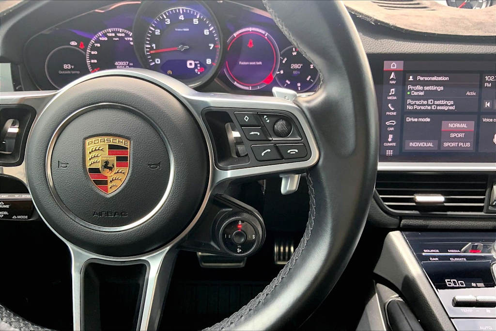 Thumbnail: 2021 Porsche Cayenne - 25