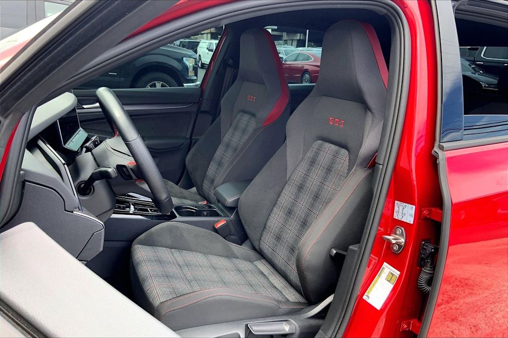 Thumbnail: 2026 Volkswagen Golf - 11