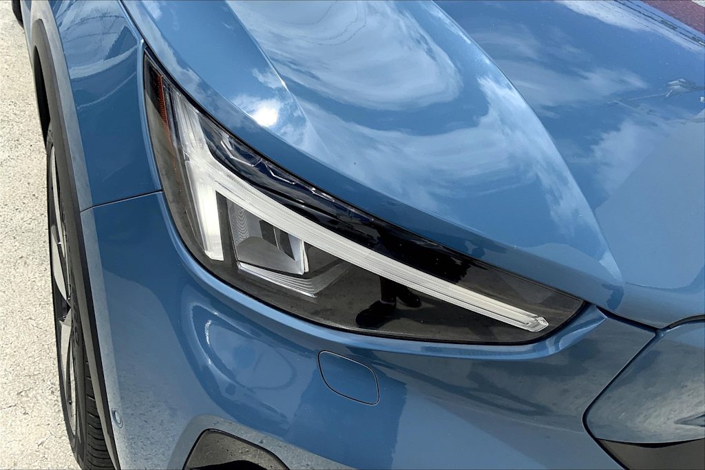 Thumbnail: 2022 Volvo C40 - 31