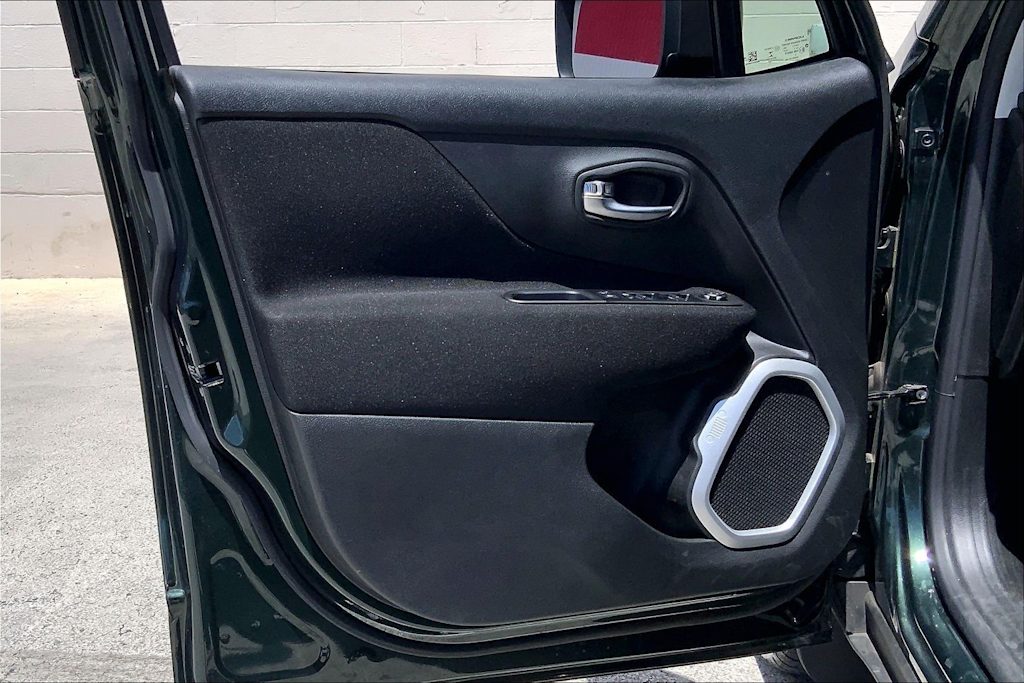 Thumbnail: 2021 Jeep Renegade - 27