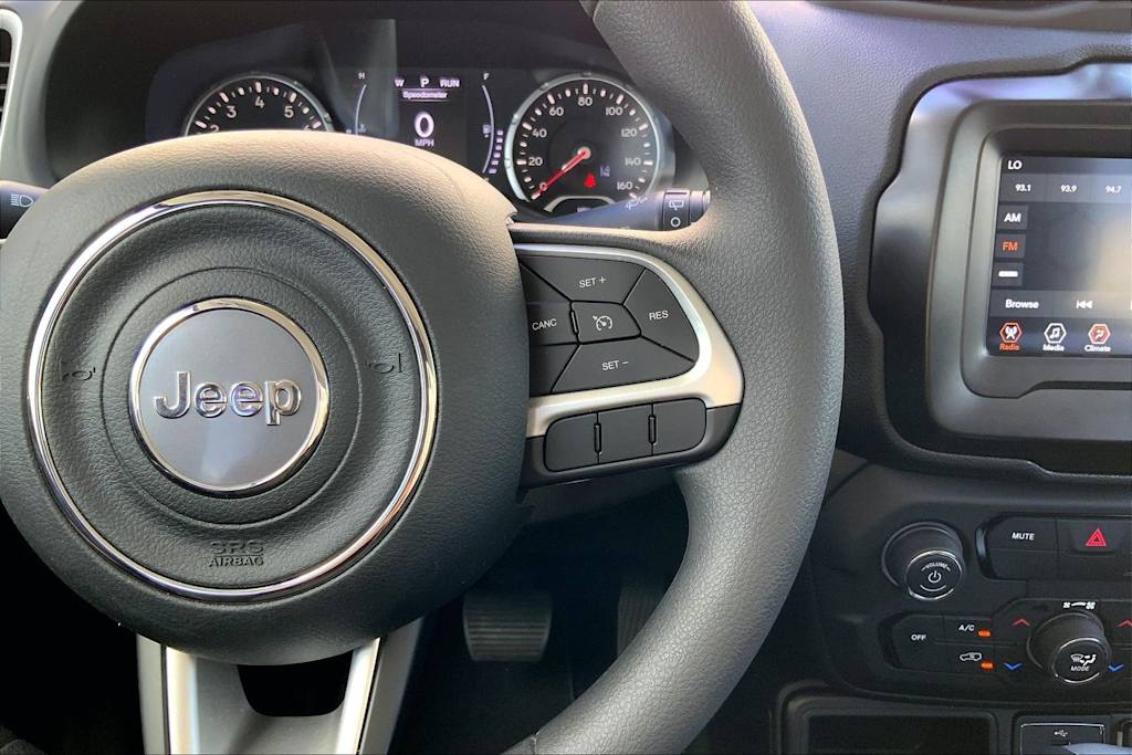Thumbnail: 2021 Jeep Renegade - 26