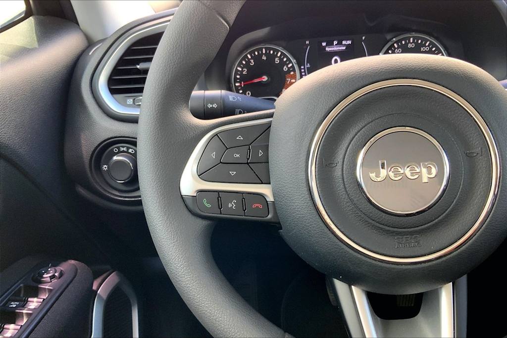 Thumbnail: 2021 Jeep Renegade - 25