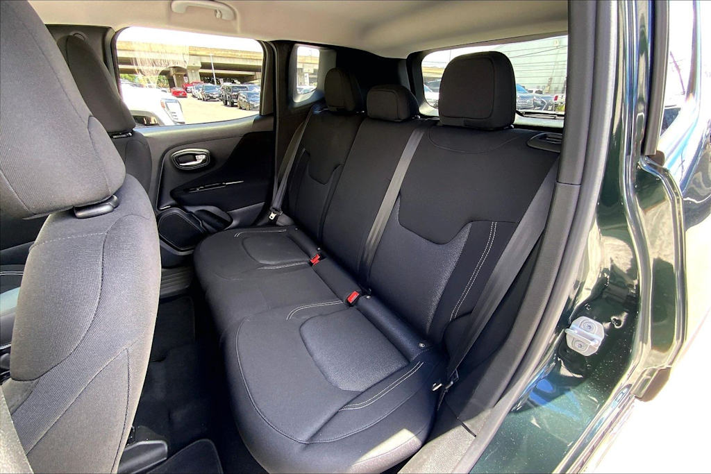 Thumbnail: 2021 Jeep Renegade - 29